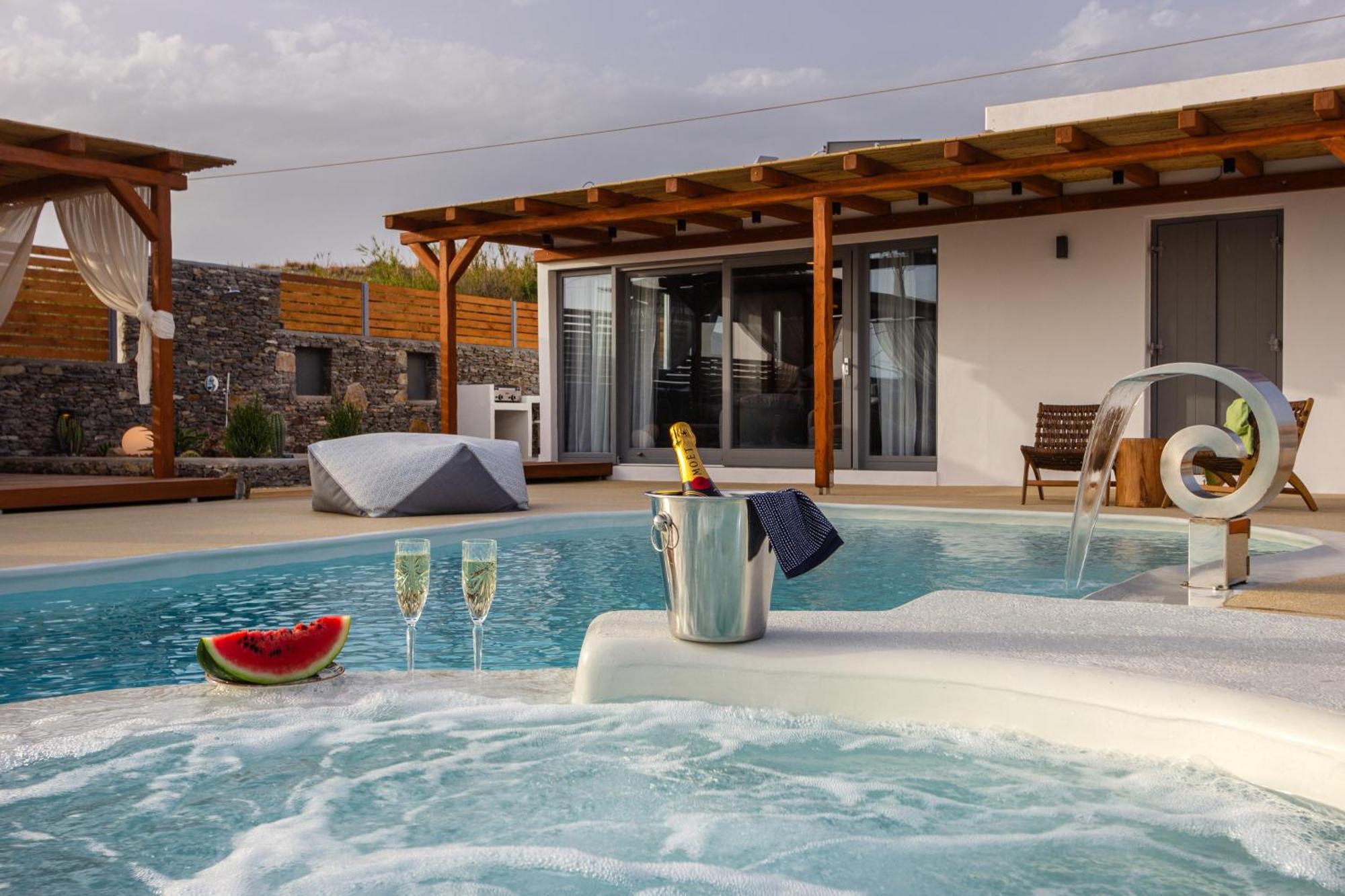 Osmio Luxury Residence Adamantas  Екстериор снимка